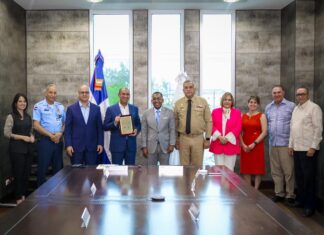 Comisión Aeroportuaria y DA reconocen a Deligne Ascención por respaldo al sector